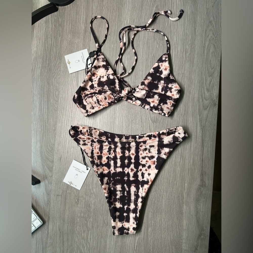 Skatie Bikini - Dawn - Sarah Top, Kelly Bottom